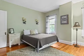 Great location 3BR/2 Fl Bath Elmwood Village Home! - Image 2