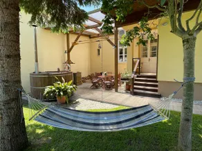 Private house, with spacious garden, tub! - Image 3