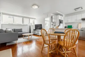 Bright and Modern Space with a Balcony and Parking - Image 4