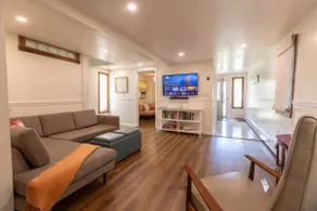 Seaside Cottage: water views, walk to beaches! - Image 3