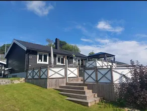 Enjoy late summer in this cozy house on Tjörn - Image 2