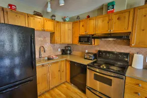 3-Story Condo / Mountain Views / Board Games - Image 5