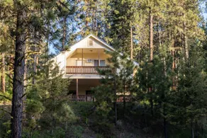 Private, modern cabin near golf and hot springs - Image 3