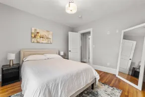 Spacious & modern, balcony & two level arcade! - Image 4