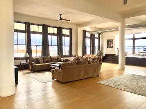 4 BD 2 BA Penthouse Historic Uptown Butte W/ Views - Image 3