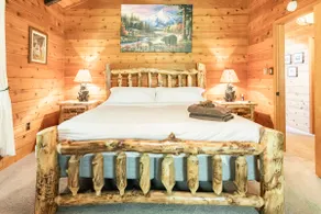 Stylish Log Cabin Getaway in the Pocono Mountains - Image 2