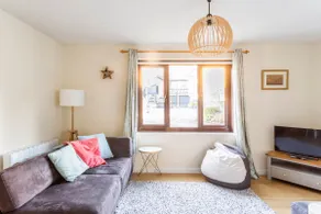 Fantastic Ground Floor Flat, near to the beach - Image 3