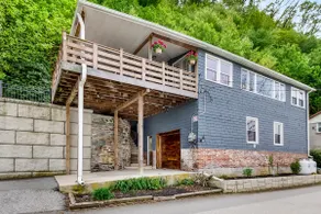 Luxury River Front Cottage With Hot Tub & Spectacular Views  - Image 3