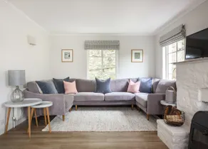 Stylish house, stunning views overlooking beach - Image 3