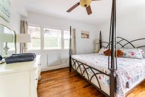 Greenport village cottage w/ 4 bedrooms - Image 3