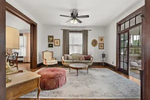 Ney House - 1890 Colonial/Downtown/Sleeps 18 - Image 4