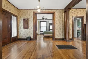 Ney House - 1890 Colonial/Downtown/Sleeps 18 - Image 2
