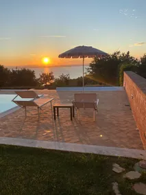 Mini apartment with pool and garden - Image 5