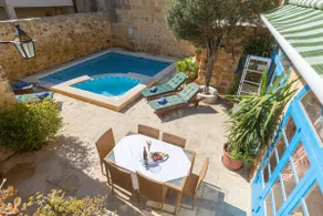 Traditional and charming 3 bedroom farmhouse with pool - Image 2