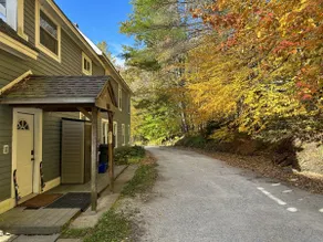 Killington Skyeship 4 BR | 1 Min Gondola + Hot Tub - Image 3