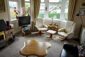 Kincora, 2 bed holiday house, 50m from the beach - Image 3