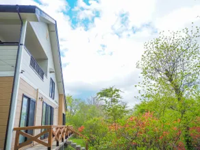 BBQ on the deck in the forest and karaoke at night.A private rental villa near Shika-no-Yu, where families and friends can all enjoy a relaxing stay. - Image 3