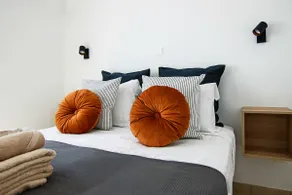 Phaedrus Living: Seaside Luxury Flat Lighthouse 62 - Image 2