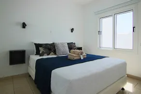 Phaedrus Living: Seaside Luxury Flat Lighthouse 62 - Image 4