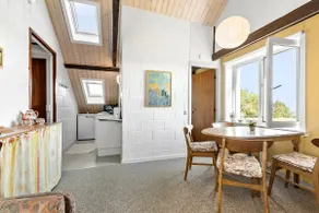 Ocean view, cozy and 5 min to the beach (no. 9) - Image 3