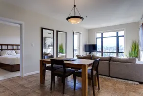 Stunning 3 bedroom 2 full bath Condo - Image 5