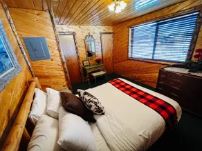 Edgewater Cabin at Anglers - Image 3