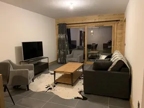 Luxury apartment, 3 rooms, sleeps 8, ski-in ski-out with hotel services - Image 2