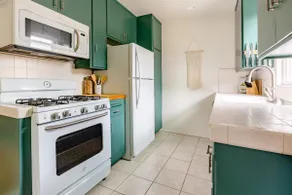 Hip & Spacious Burbank Flat with a View - Image 3