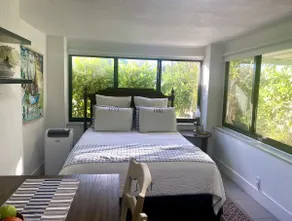 North Miami Beach Studio Near Hard Rock Stadium - Image 2