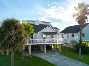 Just steps to the Beach, Two Min Walking Distance - Image 2
