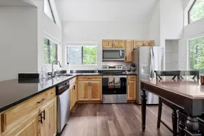 Charming Getaway l recently renovated l Hidden Valley l 4BR+3Bath l Hot Tub - Image 2