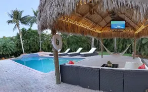 Unique Tropical Paradise! Heated Pool & Tiki Bar - Image 2