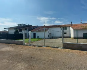Complete country house in a strategic location - Image 2