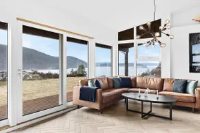 Modern cabin with panoramic views of the Oslo Fjord - Image 3