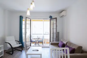 1st floor, air-conditioned, with terrace, parking, and fiber-optic internet - Image 5