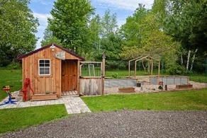 NEW-Log Cabin Retreat in Pentwater-Lazy Bear Lodge - Image 4