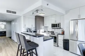 THE BRADSHAW - 18th-floor 2 Bed Downtown Condo - Image 3