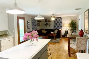 Spacious, beautiful home close to Mercy and MSU - Image 4