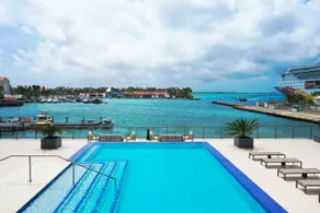 Modern Studio Condo infinity pool, ocean view/gym - Image 3