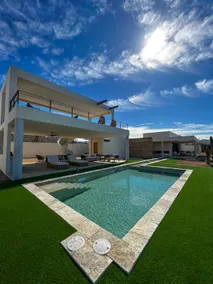 Secluded Villa: Pool, Fire-pit, 5 min to Beach - Image 3
