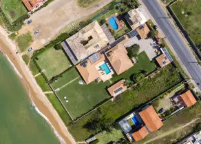 Stunning beachfront mansion in Búzios - Image 3