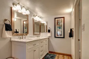 So SnAZzy Ground Floor King - Image 4