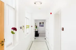 City Centre Penthouse - New Street - Image 3