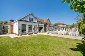 Luxury Five Star, Hampton House With Heated Pool - Image 5