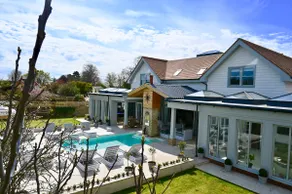 Luxury Five Star, Hampton House With Heated Pool - Image 2