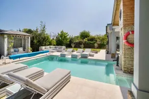 Luxury Five Star, Hampton House With Heated Pool - Image 4