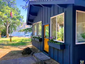 Lakefront Retreat! Beach, Dock, Lawn on Clearlake - Image 3