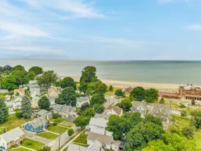 Starfish House, Charlotte Beach, Rochester, NY - Image 2