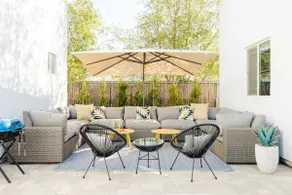 NEW Stylishly Designed Casita Steps from DTPHX - Image 3