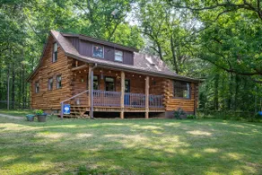 Relaxing 2BR CABIN, 12 acres, dog friendly, hiking - Image 4